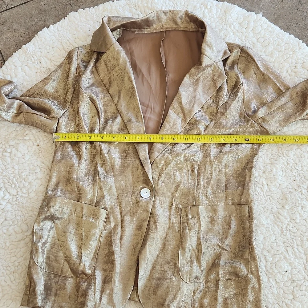 NWOT..Gold Blazer - Picture 5 of 9